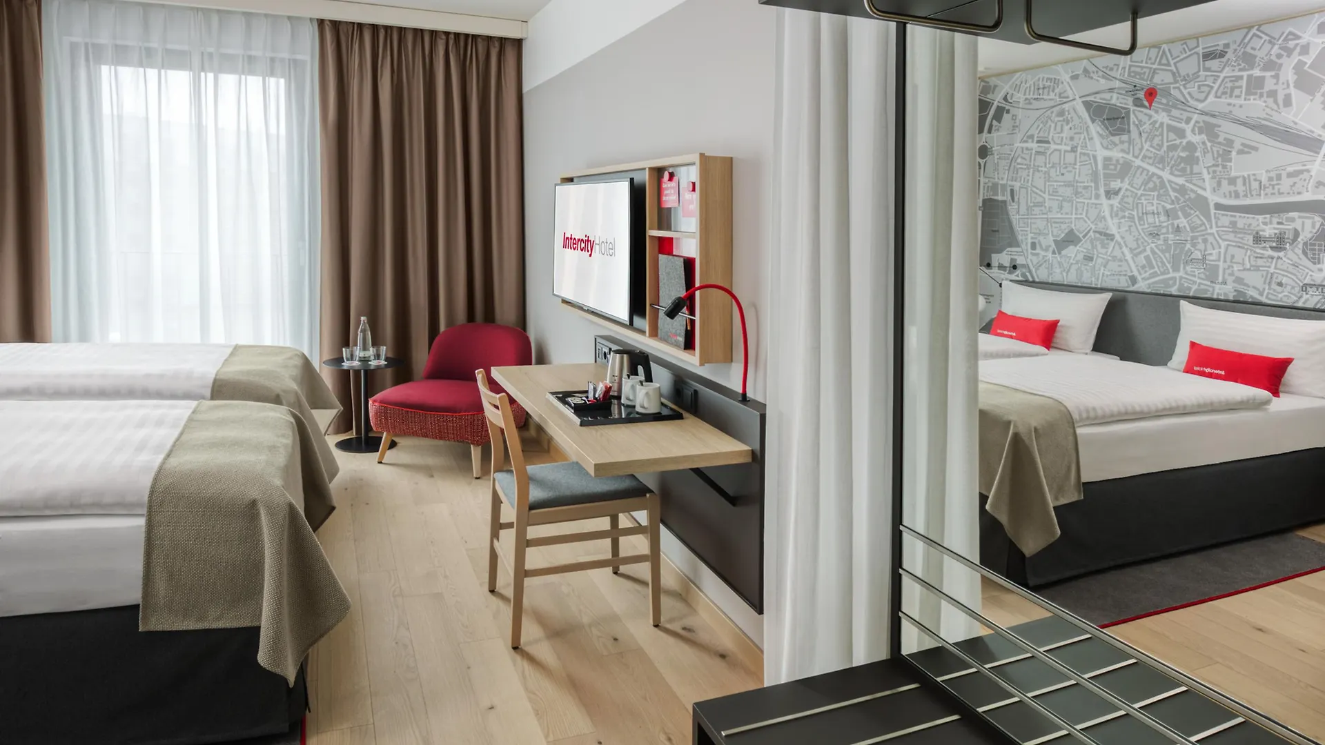 Intercityhotel Dortmund 4*,