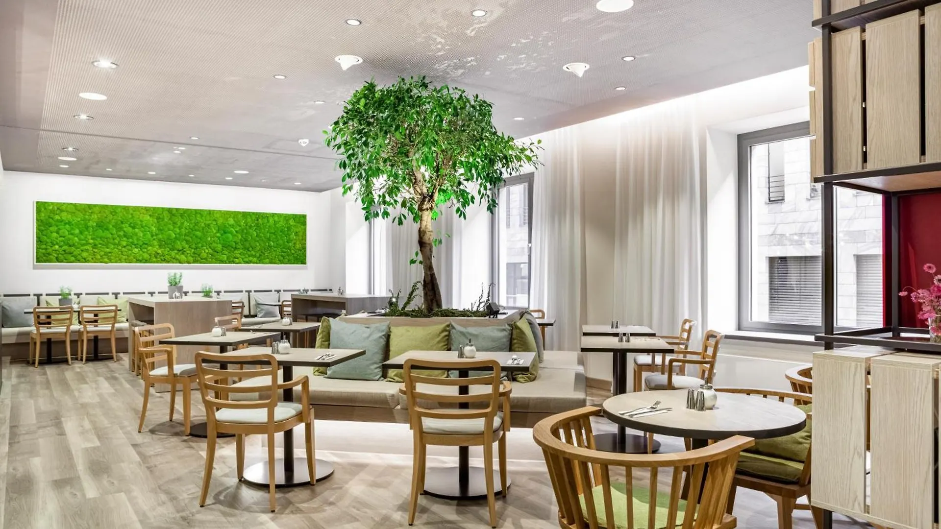 Intercityhotel Dortmund Germany