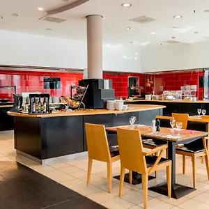 Otel Four Dusseldorf Airport ****