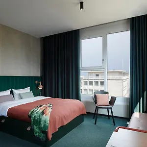 Basecamp Hotel