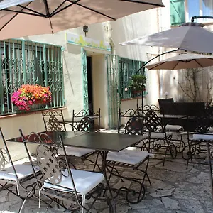 ** Hotel Le Clos Des Pins France